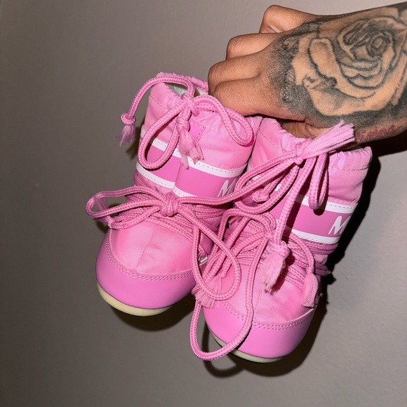 Baby moon boots